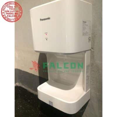 Máy sấy tay trong nhà vệ sinh tiện lợi và nhanh chóng