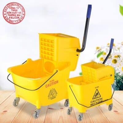 Xe dọn vệ sinh vắt móp đơn Falcon cung cấp được khách hàng đánh giá cao